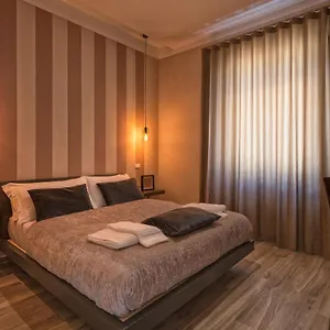 https://lhover-boutique-hotel.it-tuscanyhotel.com