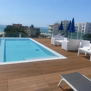 https://hotel-villa-eugenia.hotelinveneto.com